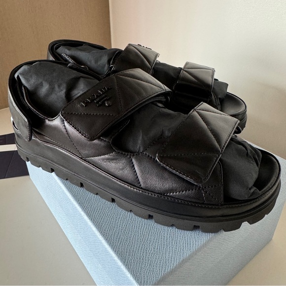 🖤NEW🖤PRADA Quilted Leather Strap Sandals, 40 - Picture 14 of 15